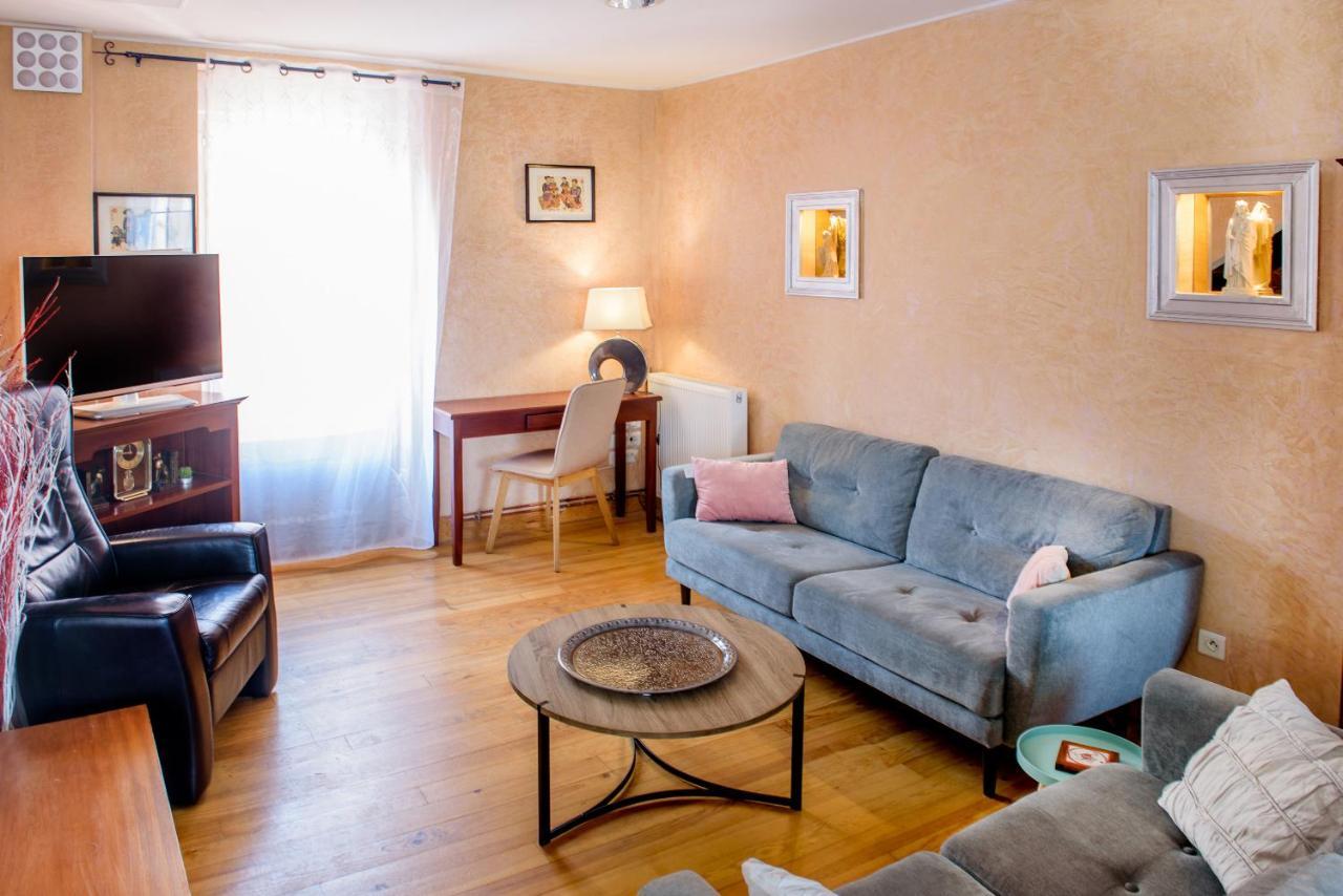 Hotel La Sainte Famille Lourdes Exterior foto